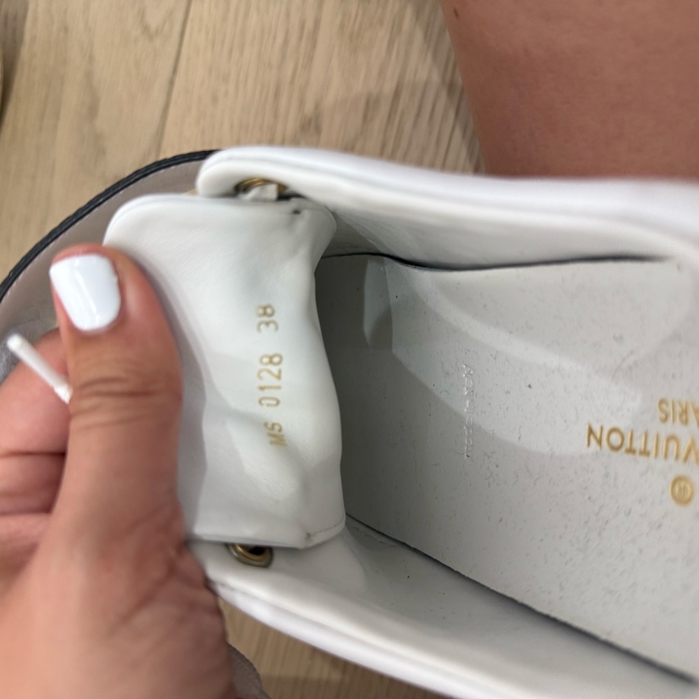 Louis Vuitton White and Brown Sneakers Sleek Minimalist Design - Picture 7 of 8